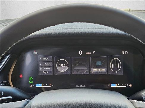 Used 2023 Jeep Grand Cherokee L Limited w/ Luxury Tech Group II image 11