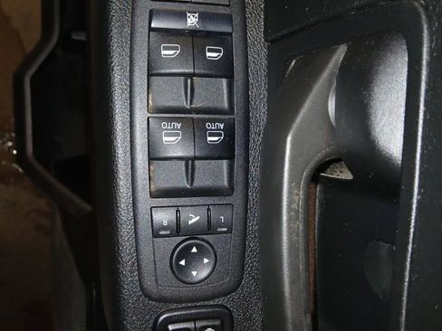 Used 2024 RAM 3500 Tradesman w/ Chrome Appearance Group image 30