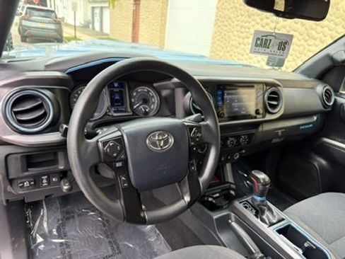 Used 2019 Toyota Tacoma TRD Sport AWD/4WD image 22