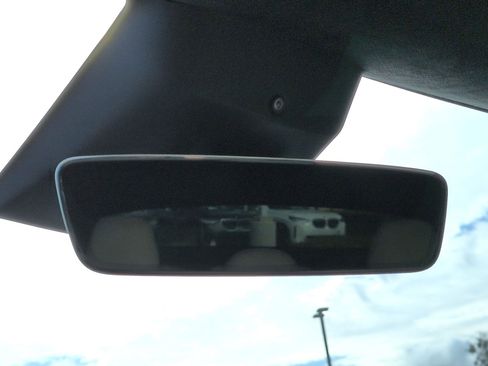 Used 2021 Tesla Model S Plaid image 26