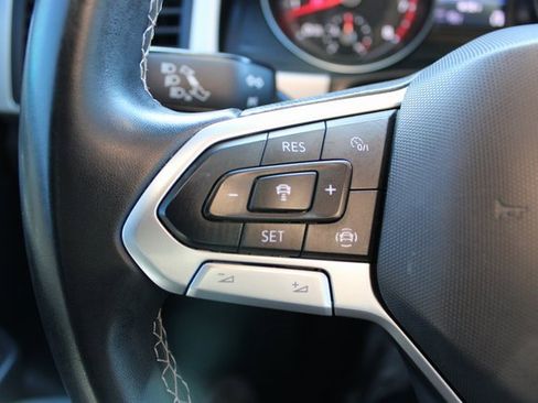 Used 2021 Volkswagen Atlas Cross Sport SE image 20