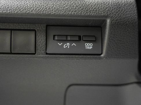 New 2026 Toyota Sienna XLE Woodland Edition AWD/4WD image 39