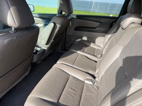 Used 2012 Honda Odyssey EX-L image 17