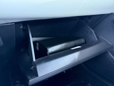 Used 2025 Toyota Corolla SE FWD image 21