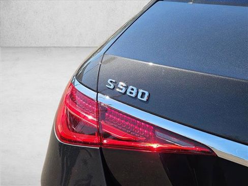 Used 2022 Mercedes-Benz S 580 4MATIC Sedan image 30