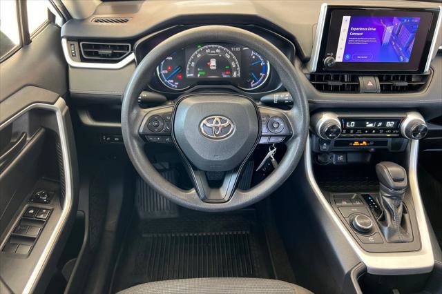 Certified 2023 Toyota RAV4 LE AWD/4WD image 15