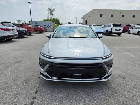 Certified 2025 Hyundai Sonata SEL AWD/4WD image 8