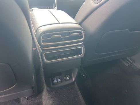 Used 2025 Genesis GV80 2.5T Standard image 10