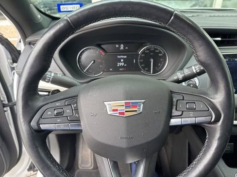 Used 2022 Cadillac XT4 Premium Luxury w/ Enhanced Visibility Package image 19