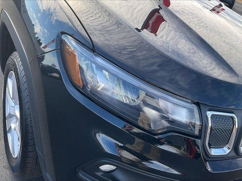 Used 2022 Jeep Compass Latitude image 29