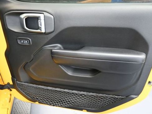 Used 2019 Jeep Wrangler Sport AWD/4WD image 36