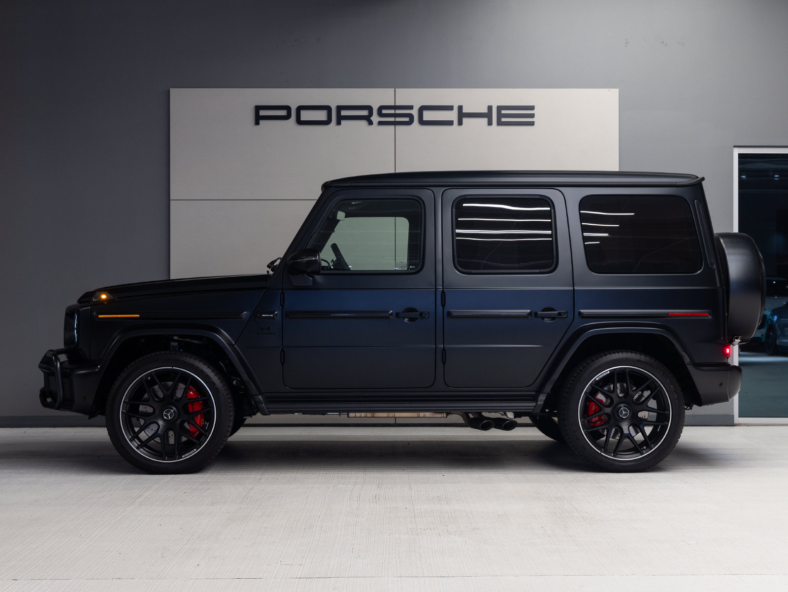 Used 2025 Mercedes-Benz G 63 AMG 4MATIC image 2