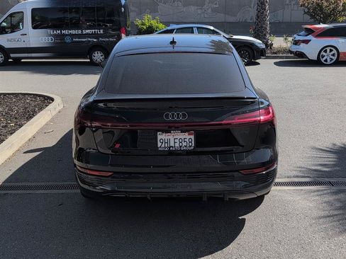 Used 2024 Audi Q8 e-tron Premium Plus w/ Premium Plus Package AWD/4WD image 7