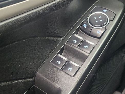 Used 2021 Ford Escape SE FWD image 27