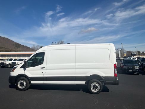 New 2026 Ford Transit 250 148 Medium Roof RWD image 8