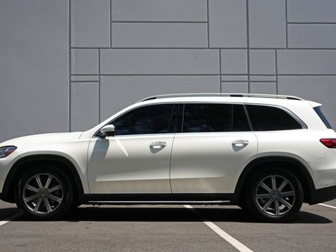Used 2022 Mercedes-Benz GLS 450 4MATIC w/ Warmth & Comfort Package image 9