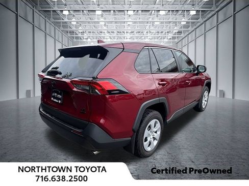 Used 2025 Toyota RAV4 LE AWD/4WD image 7