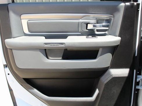 Used 2018 RAM 2500 Big Horn image 18