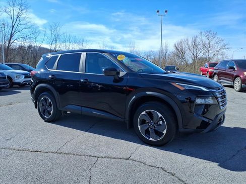 Certified 2025 Nissan Rogue SV image 13