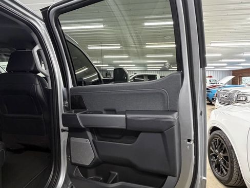 Used 2024 Ford F250 Lariat w/ Chrome Package image 43