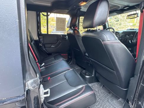 Used 2018 Jeep Wrangler Unlimited Rubicon AWD/4WD image 19
