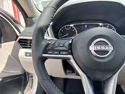 Used 2024 Nissan Altima 2.5 SV w/ SV Premium Package image 23