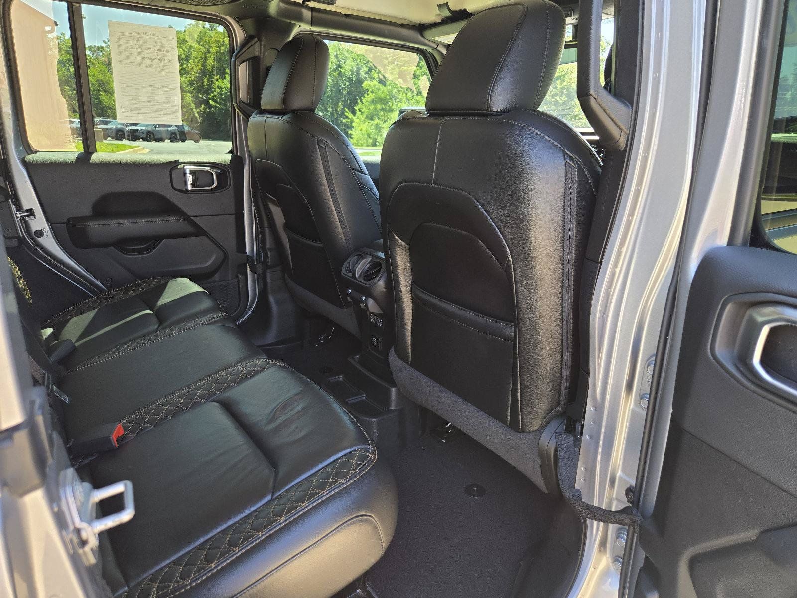 Used 2021 Jeep Wrangler Unlimited Sahara AWD/4WD image 25