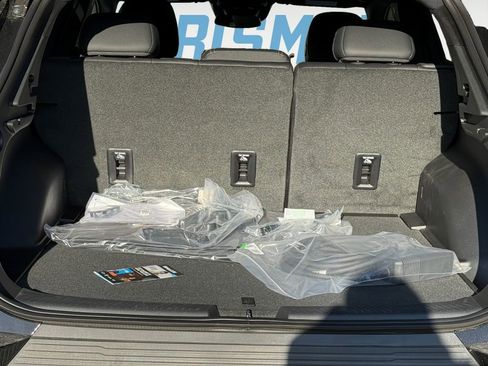 New 2026 Chevrolet Equinox EV LT image 16