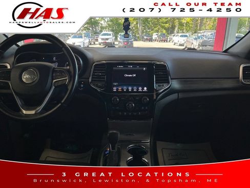 Used 2022 Jeep Grand Cherokee Laredo E AWD/4WD image 16