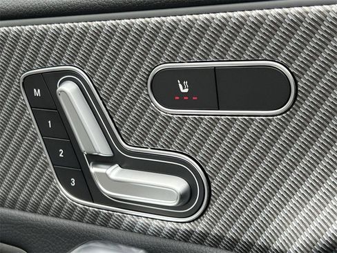 Certified 2025 Mercedes-Benz CLA 250 4MATIC image 33