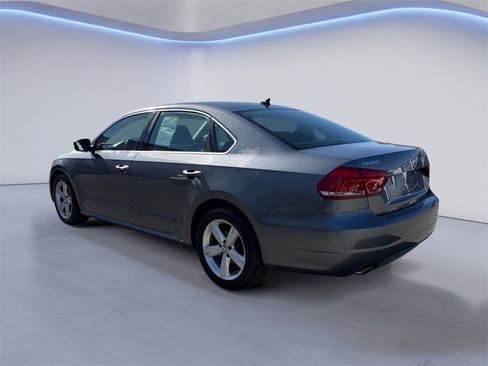 Used 2012 Volkswagen Passat 2.5 SE image 5
