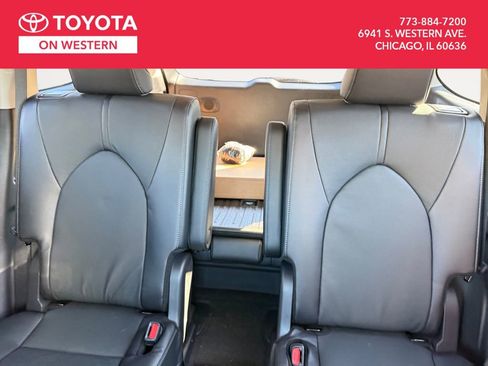 New 2025 Toyota Highlander Limited image 14