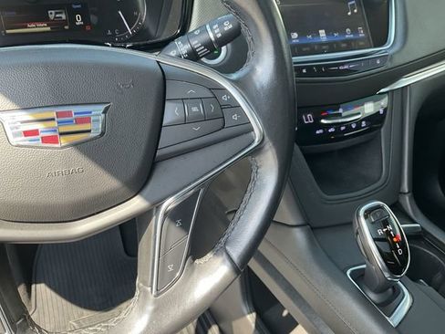 Used 2019 Cadillac XT5 Premium Luxury w/ LPO, Black Ice Package AWD/4WD image 21