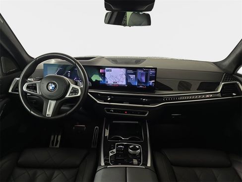 Certified 2023 BMW X7 xDrive40i w/ Executive Package image 11