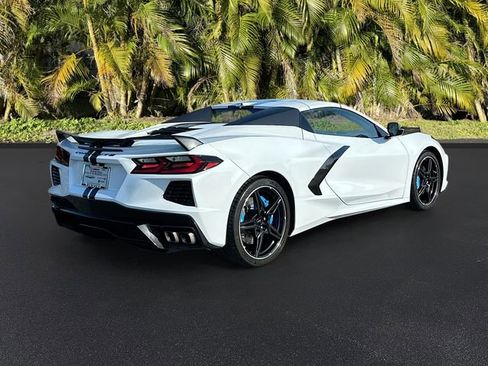 Used 2021 Chevrolet Corvette Stingray Premium Conv w/ Z51 Performance Package image 5