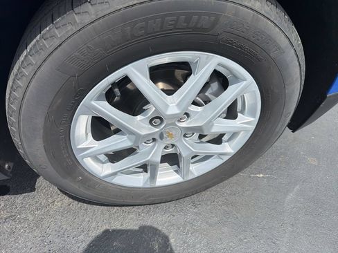 Certified 2024 Chevrolet Equinox LT w/ LPO, Floor Liner Package FWD image 4