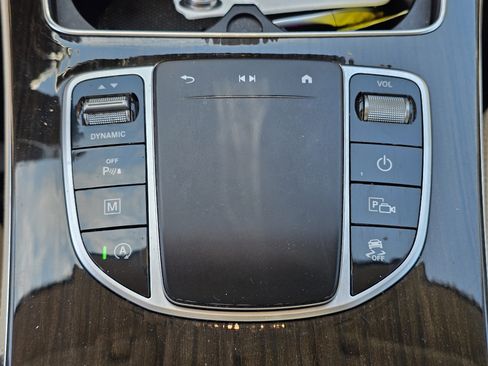 Used 2020 Mercedes-Benz GLC 300 image 25