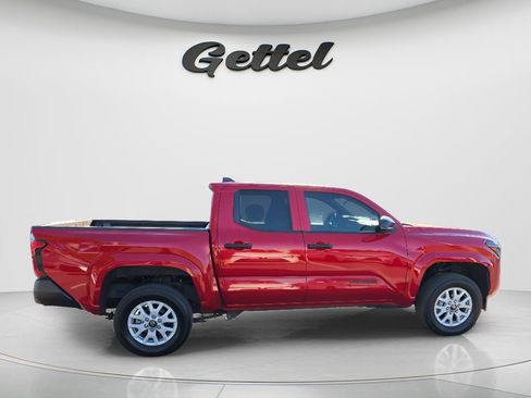 Used 2024 Toyota Tacoma SR image 11