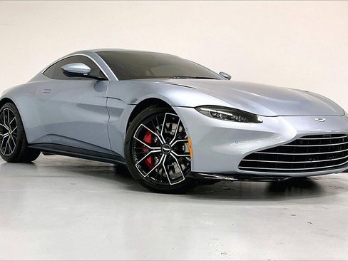Used 2021 Aston Martin V8 Vantage Base image 35