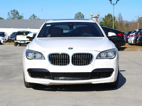 Used 2013 BMW 740Li image 2