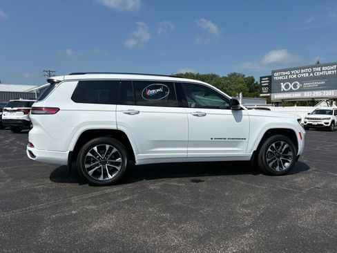 Used 2023 Jeep Grand Cherokee L Overland AWD/4WD image 14