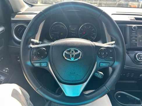 Used 2016 Toyota RAV4 Limited AWD/4WD image 22