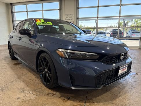 Used 2025 Honda Civic Sport image 4