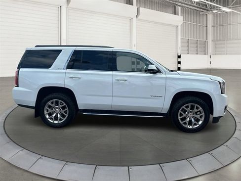 Used 2017 GMC Yukon SLT w/ Open Road Package AWD/4WD image 6