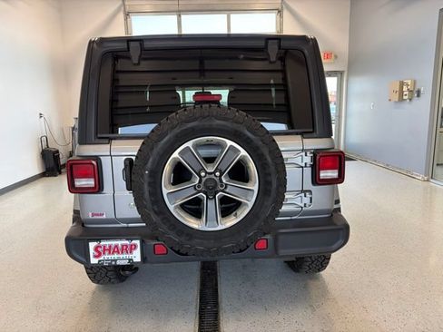Used 2020 Jeep Wrangler Unlimited Sahara AWD/4WD image 6