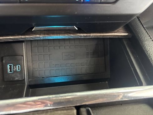 Used 2021 Ford Expedition Max Limited RWD image 25