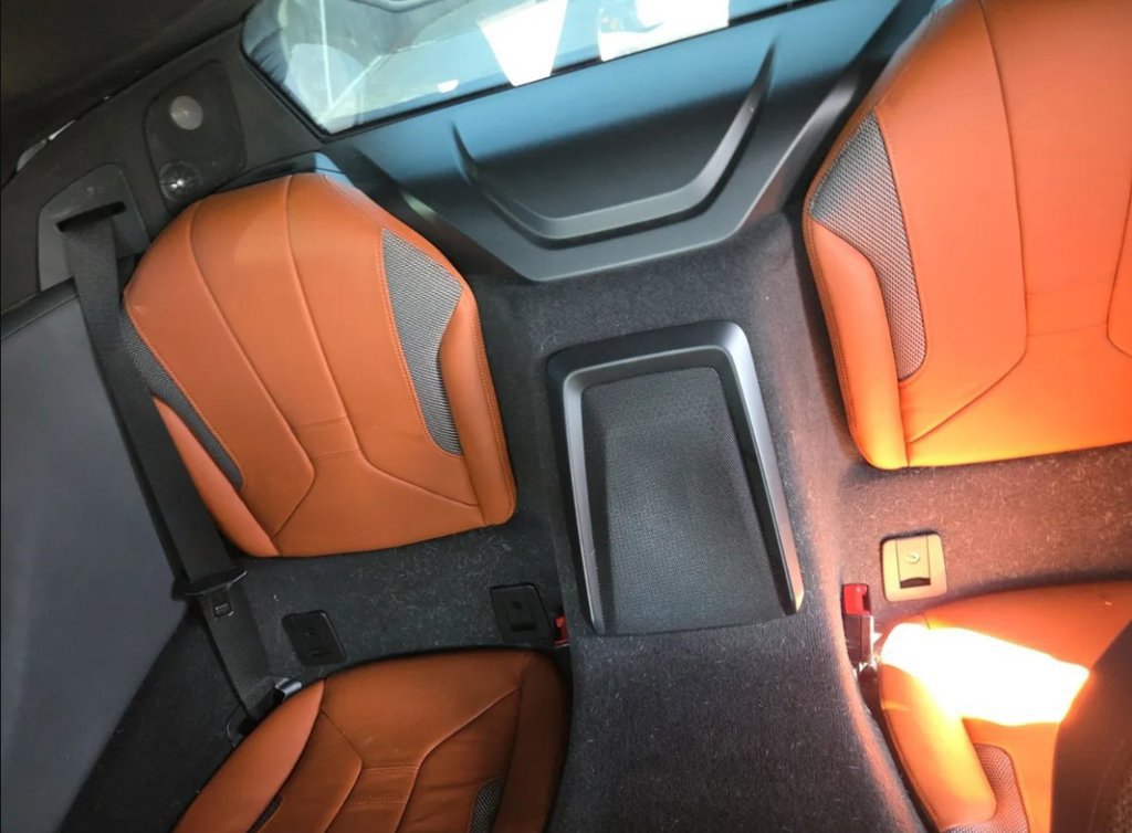 Used 2020 BMW i8 Coupe AWD/4WD image 6