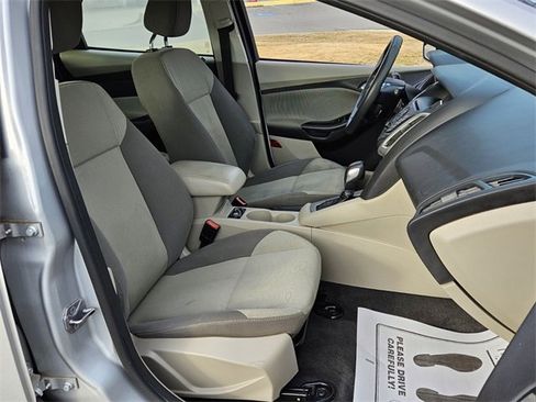 Used 2012 Ford Focus SE image 12