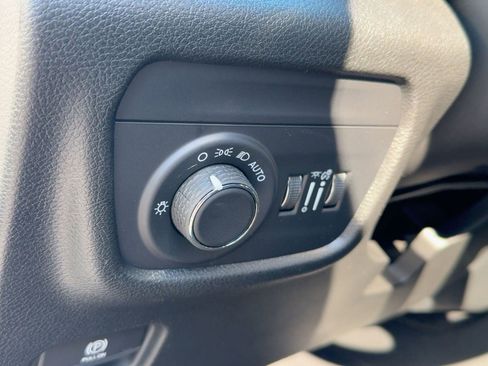 New 2025 Jeep Grand Cherokee L Laredo w/ Luxury Tech Group I image 19