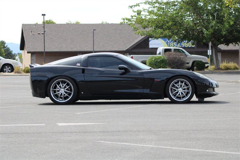 Used 2007 Chevrolet Corvette Coupe RWD image 4